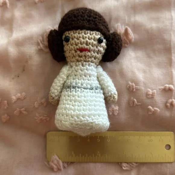 ✨ Star Wars Princess Leia crocheted doll ADORABLE 4” - Picture 3 of 8